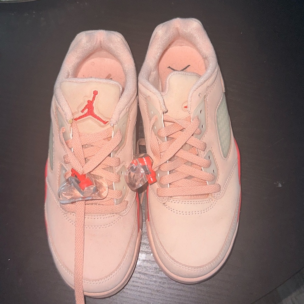 Pink Jordan’s for women’s size 7.5